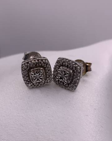 Silver-Diamond Earrings 26 Diamonds 925 Silver 1.7g 1