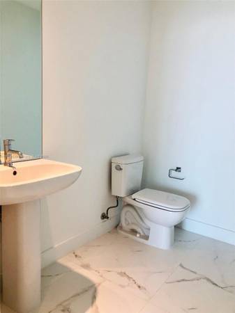 $5,900 / 2br - 1162ft2 - Soak in Luxury & the Stunning Tub of this 1bd! (Biscayne Beach- Edgewater)64001848604289123