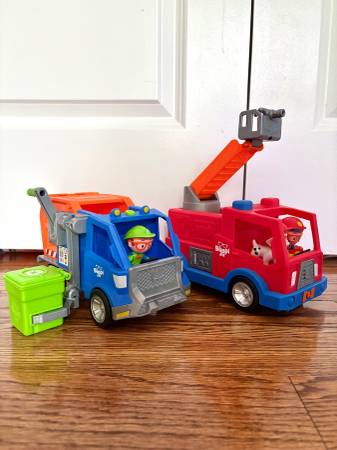 Blippi recycling garbage truck & fire truck 1