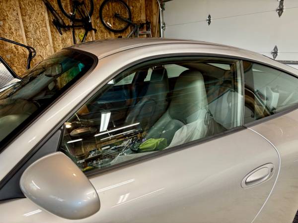 Porsche 911 Carrera - $29,000 (Logan Square)63618689861505124