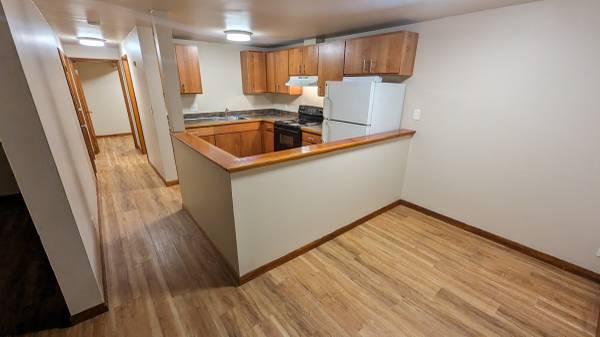 $1,495 / 2br - 790ft2 - Basement 2 bedroom  1 month free for 11/1 or sooner move in (Lake City Seattle)63948084875906120