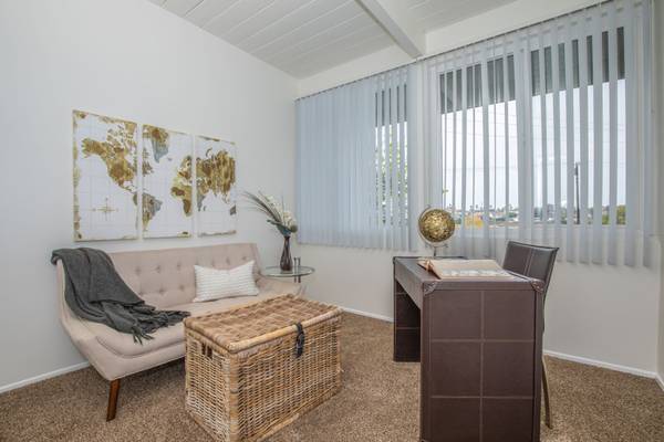 $3,375 / 3br - 1200ft2 - 3x1.5 Townhome w/ Carport, Gym, Laundry, Dog Park, Dog Wash! (POINT LOMA)63663854533377120