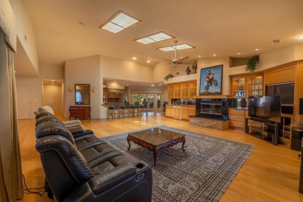 $919,000 / 4br - 4197ft2 - 407 Crawford Rd, Modesto - FOR SALE (Modesto)63654930253443122