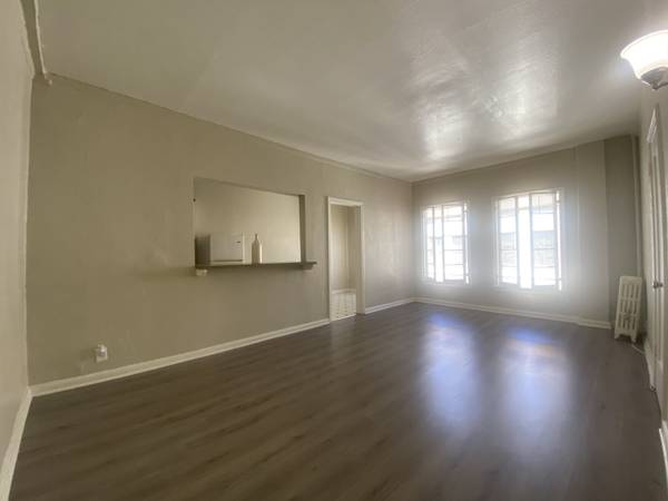 $1,375 Charming Studios Available ~ Tours Sat 9/20 2-5pm (Koreatown)63774528237315121