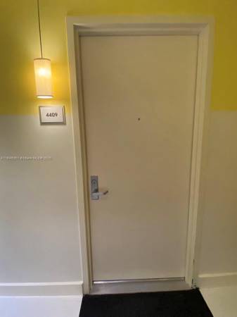 $5,200 / 2br - 1167ft2 - Stunning 2bd in Iconbrickell, Miami (Brickell)64002013412609123
