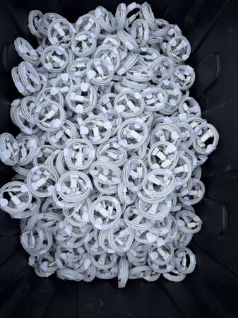 250 Apple Iphone Cables 1