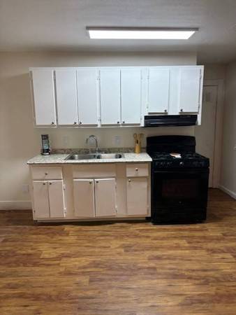 MOVE IN SPECIAL FIRST MONTH FREE RENT * 1