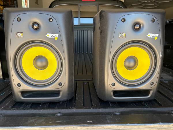 KRK rockit 8 RPG2 powered studio moniters pair - musical
