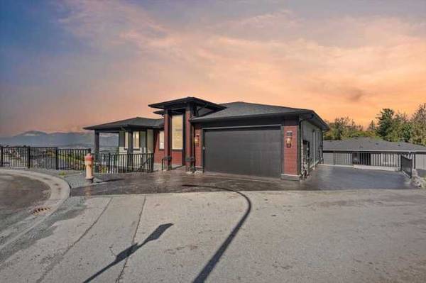 Brand new 6 bed, 6 bath home featuring a legal 2-bedroom suite! 1