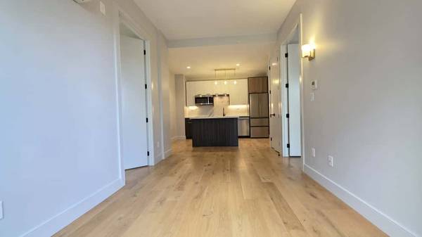 $3,199 / 2br - Beautiful & BRAND NEW 2 Bed Apartment With Unlimited Amenities! No Fee (Pelham Parkway)64033632805122120