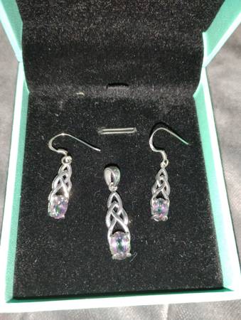 Mystic fire topaz earrings and pendant set in sterling silver.925 Celtic 1