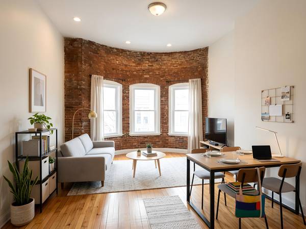 Fenway 4-Bed / 1-Bath | 11 Vancouver St. 1