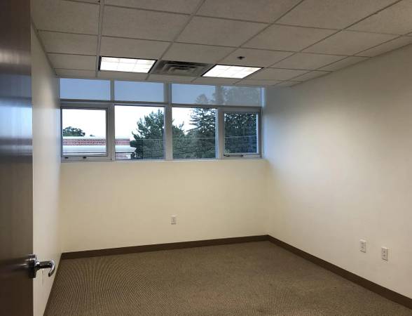$750 HABITACIÓN PRIVADA DISPONIBLE - EXCELENTE UBICACIÓN EN NEEDHAM (Needham, (MA)63828557500545121