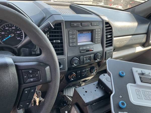 2021 Ford F250 REG CAB - Photo 12