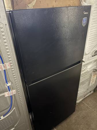 Midea Black Top Freezer New open box fridge 1