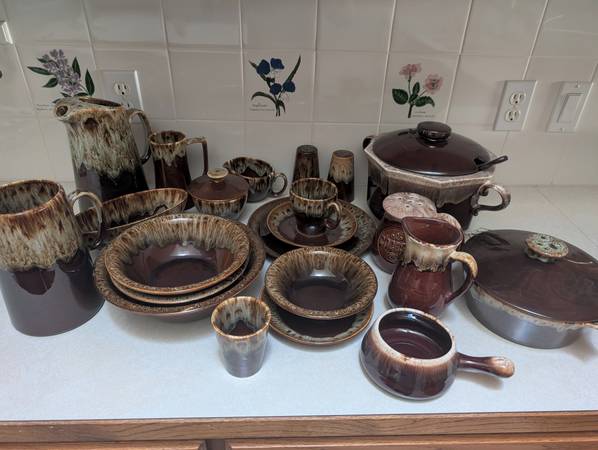 Vintage Brown Drip Dinnerware Set *REDUCED* 1
