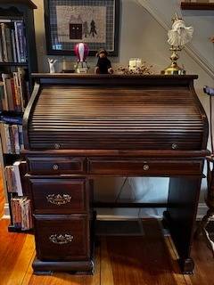 Antique Desk w/4 draws 1