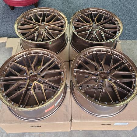 Coche exposición 4) Llantas de bronce líquido 20x9 - $800 (san rafael)63471035101697120