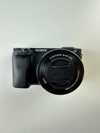 Sony a6400 Body and Stock Lens, and Accesorries - $800 (Sandy Springs)63469931424771120