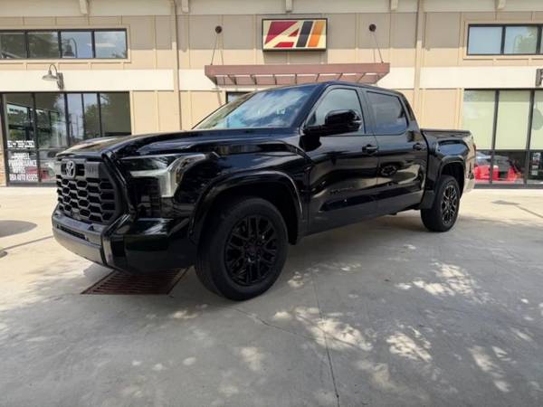 2023 Toyota TUNDRA 4WD