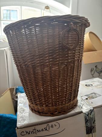 Vintage wicker Wate paper basket 1