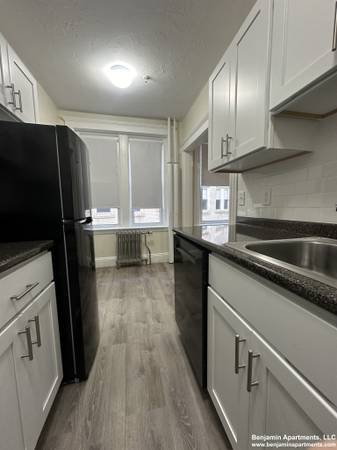 $2,545 / 1br - **SIN COMISIÓN** Fenway 1 habitación en Park Dr, calefacción y agua caliente incluidas. Disponible AHORA. (Fenway)63839292636035122