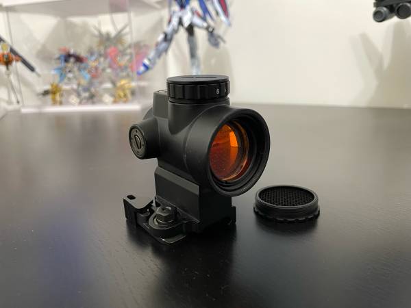 Red dot 1