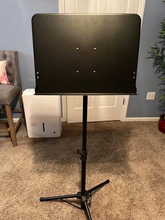 Music stand - rarely used 1