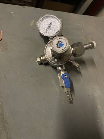 Keeg beer regulator 1