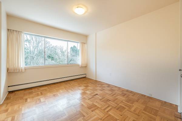 Beacon Tower Apartments - 1 Bedroom - Available Nov. 1st 3