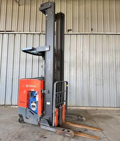 Toyota 9BRU23 Narrow Aisle Reach Truck (2019) 1