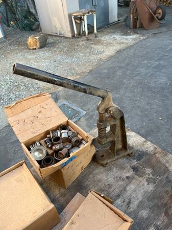 Upholstery Button machine 1