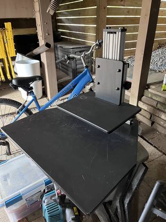 adjustable standing desk workstation 1