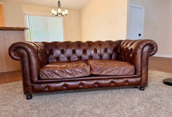 Restoration Hardware Kensington Leather Sofa – 7’ Vintage Cigar Cheste 1