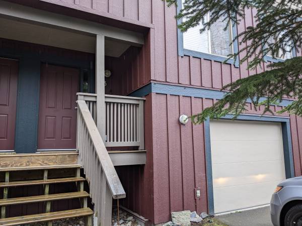 2 bed 2 bath furnished townhouse available in Pemberton (or $1800/1br) 2