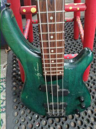 Turser Green Bass 1