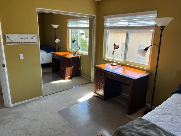 $1,200 / 1br - 130ft2 - $1200 / 1br Furnished Private Room In Beautiful House On Quiet Street (San Diego / Sabre Springs)63657173680259120