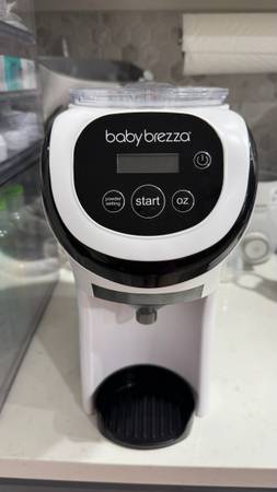 Baby Brezza Formula Pro Mini 1