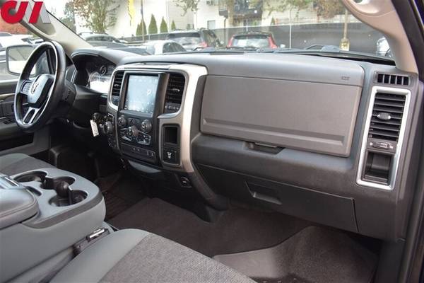 2018 RAM Big Horn Truck - Photo 12