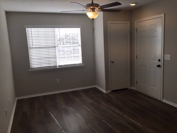 $1,005 / 1br - 1005ft2 - 6-weeks free rent on 1-BR at Vandergriff Village? Yes! (Hixson)63617433928963124