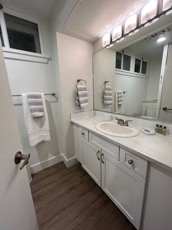 $1,700 / 1br - 640ft2 - Encantador apartamento privado - Cercano al Hospital Pediátrico y a la UW (wedgwood)63808035836163121
