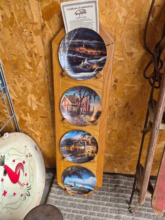 Terry Redlin collector plates & holder 1
