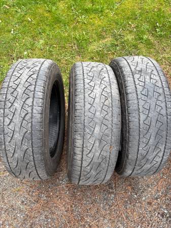 Three Pirelli scorpio AT tires 225 65 17 great tread !! 1