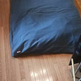 EXTRA LARGE SQUARE DOG PILLOW 1