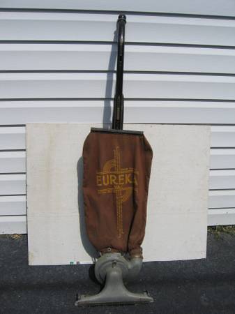Vintage Eureka Vacuum Cleaner 1