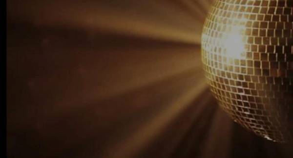 LAUNDROMAT ATTENDANT / MANAGER 1