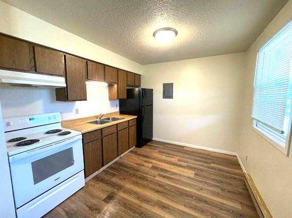 $745 / 2br - 575ft2 - 🏡 ¡SIN DEPÓSITO! -- 2HAB/1BA – $745/mes – Admite mascotas (solo gatos)💥 (Menomonie)63845958991361120