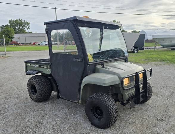 John deere gator 4x2 trail gator 1