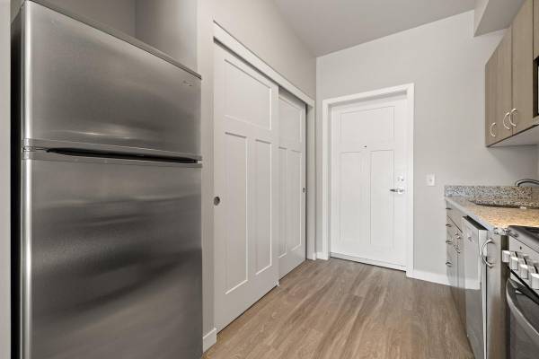 $1,365 / 489ft2 - Hornos de gas inoxidables, encimeras de granito, lavandería en casa (Vancouver)63831535778945121