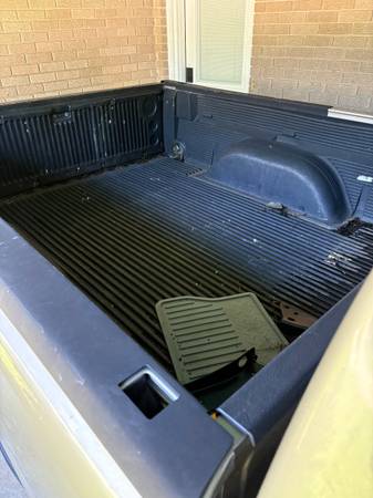 camioneta Chevy - $5.000 (Slidell)63439013158147123